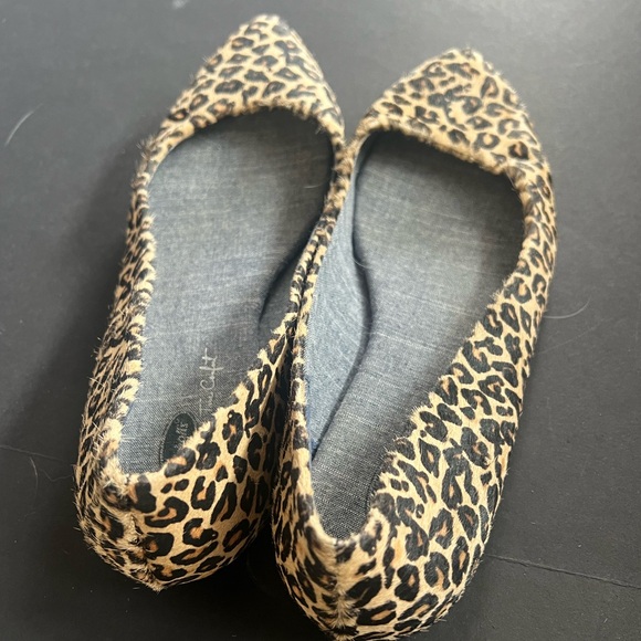 Ladies pointed toe leopard print ballet flat shoe - Picture 2 of 4